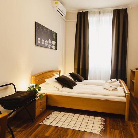 Old Town Apartman Budapest Bagian luar foto