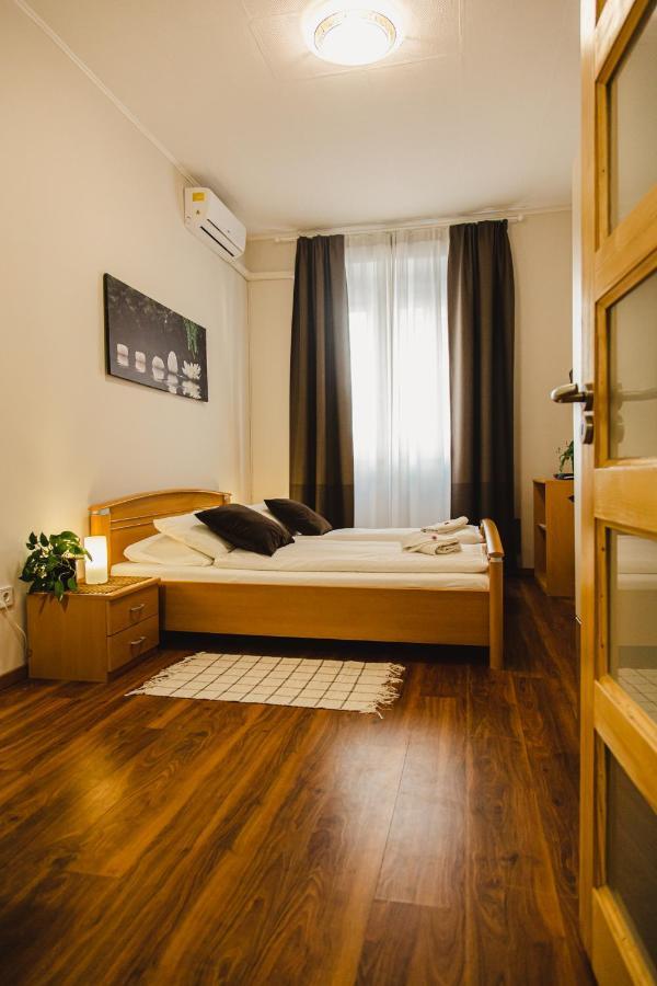 Old Town Apartman Budapest Bagian luar foto