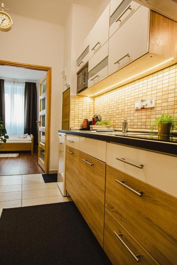 Old Town Apartman Budapest Bagian luar foto