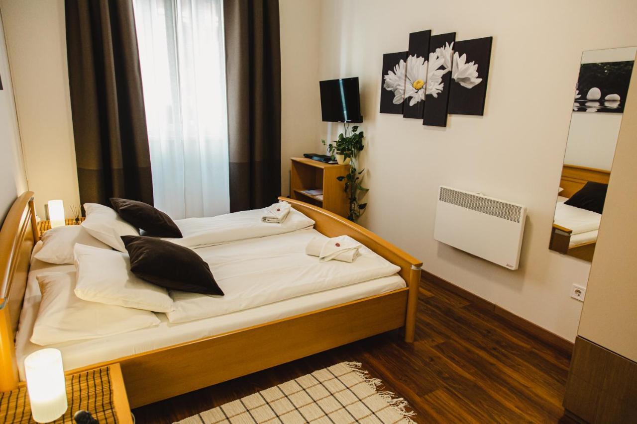 Old Town Apartman Budapest Bagian luar foto
